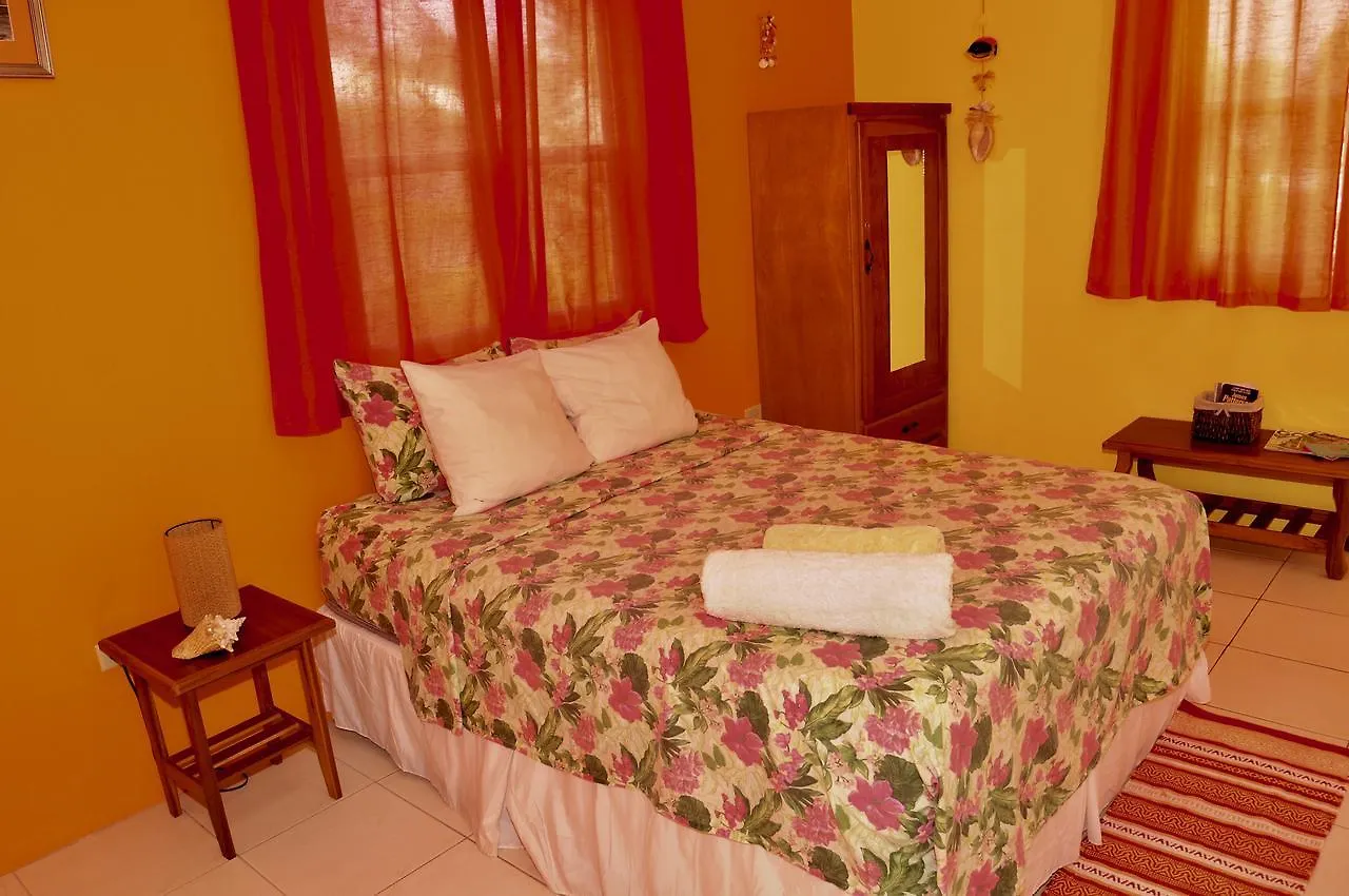 Bed & Breakfast Joy And Brandon Guest House Buccoo