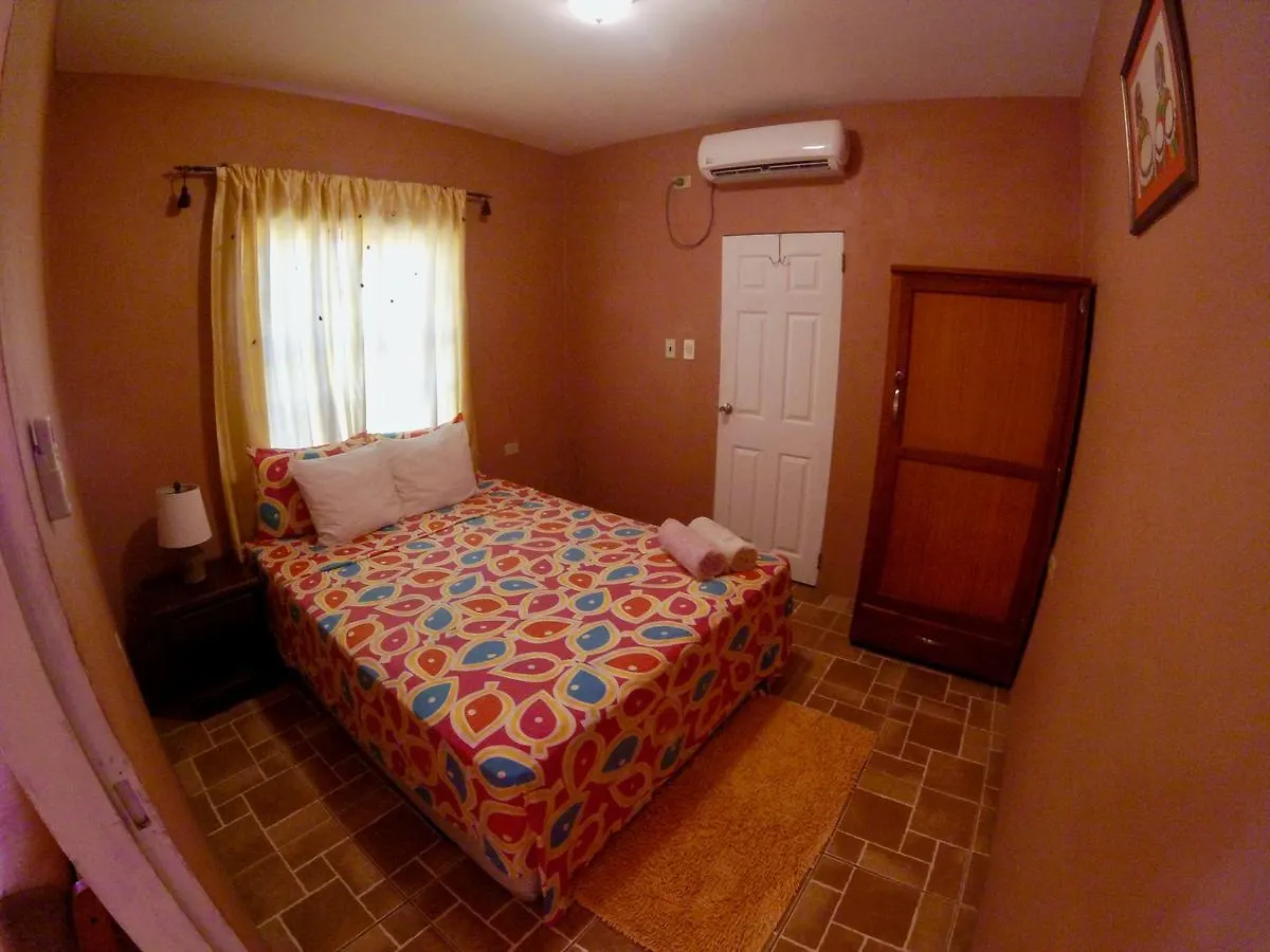 Bed & Breakfast Joy And Brandon Guest House Buccoo
